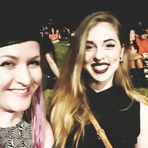 Meet your Posher, Hillary